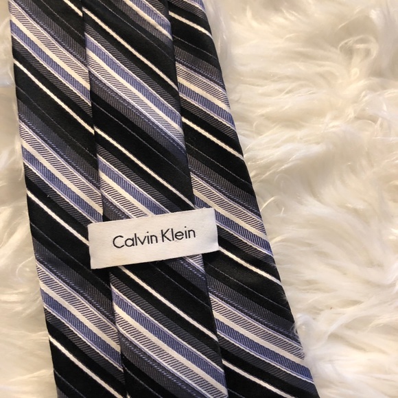 Calvin Klein Tie - Picture 3 of 4